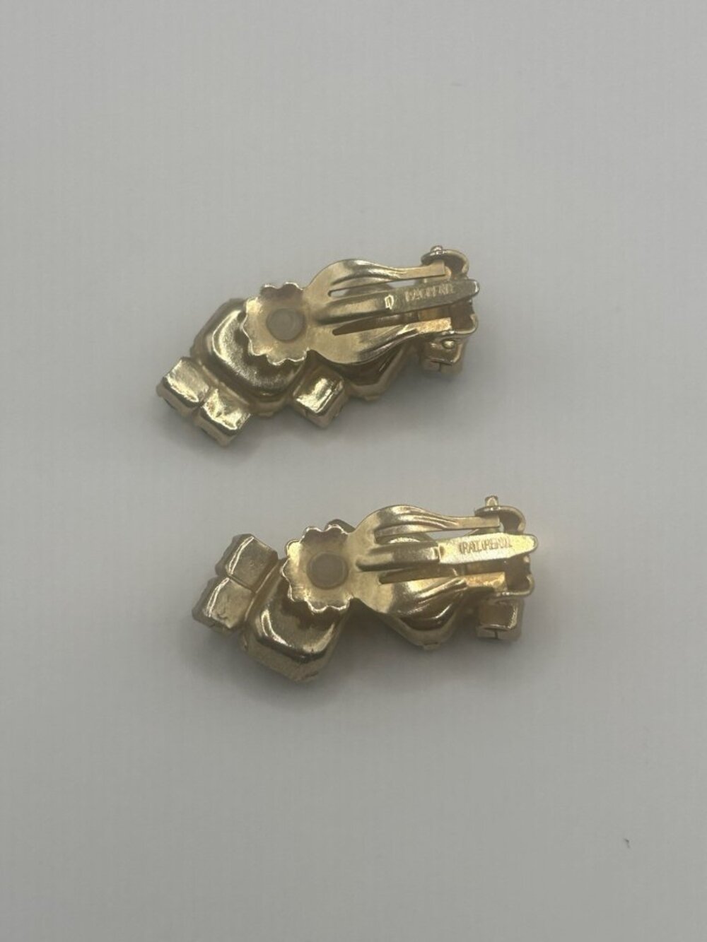 Vintage Emerald Green Rhinestone Gold Tone Clip On Earrings Christmas Gift Vntg - Picture 14 of 14